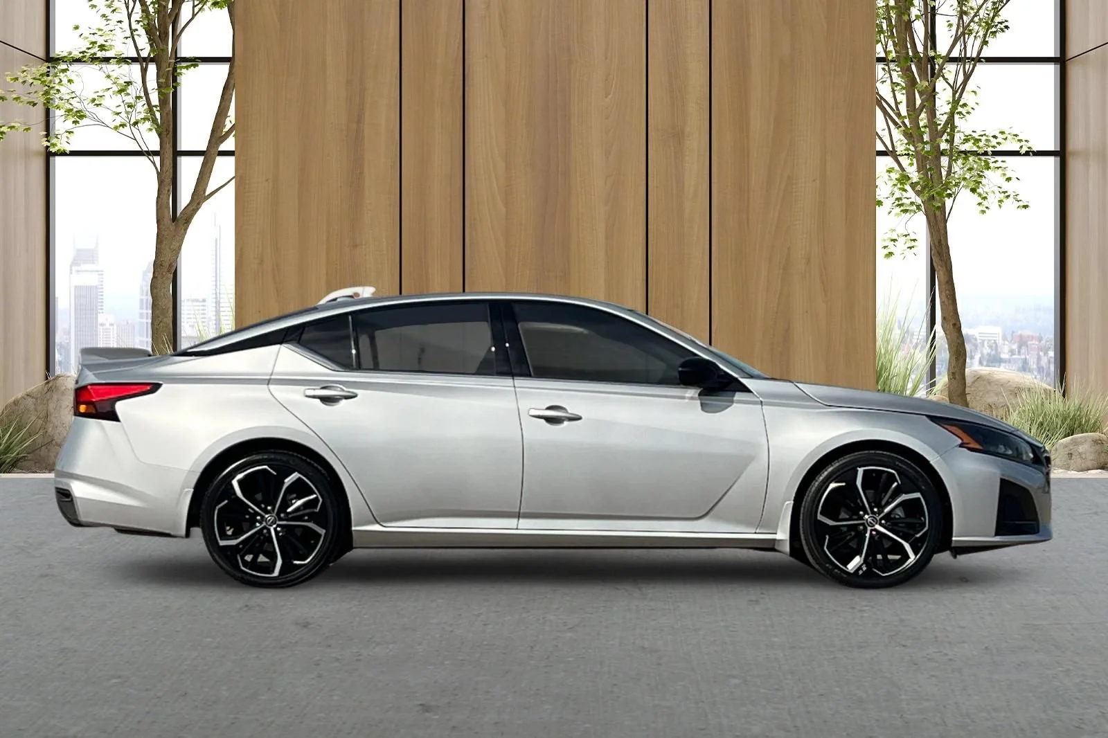Used 2023 Silver Nissan 2.5 SR image 3