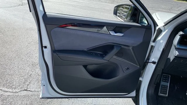 New 2026 White/off-white Volkswagen 2.0T SE R-Line Black image 19