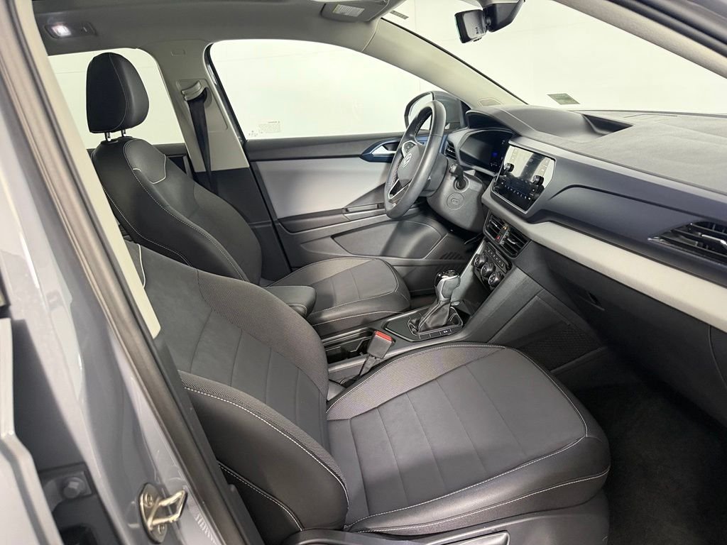 Used 2023 Pure Gray Volkswagen 1.5T SE image 29