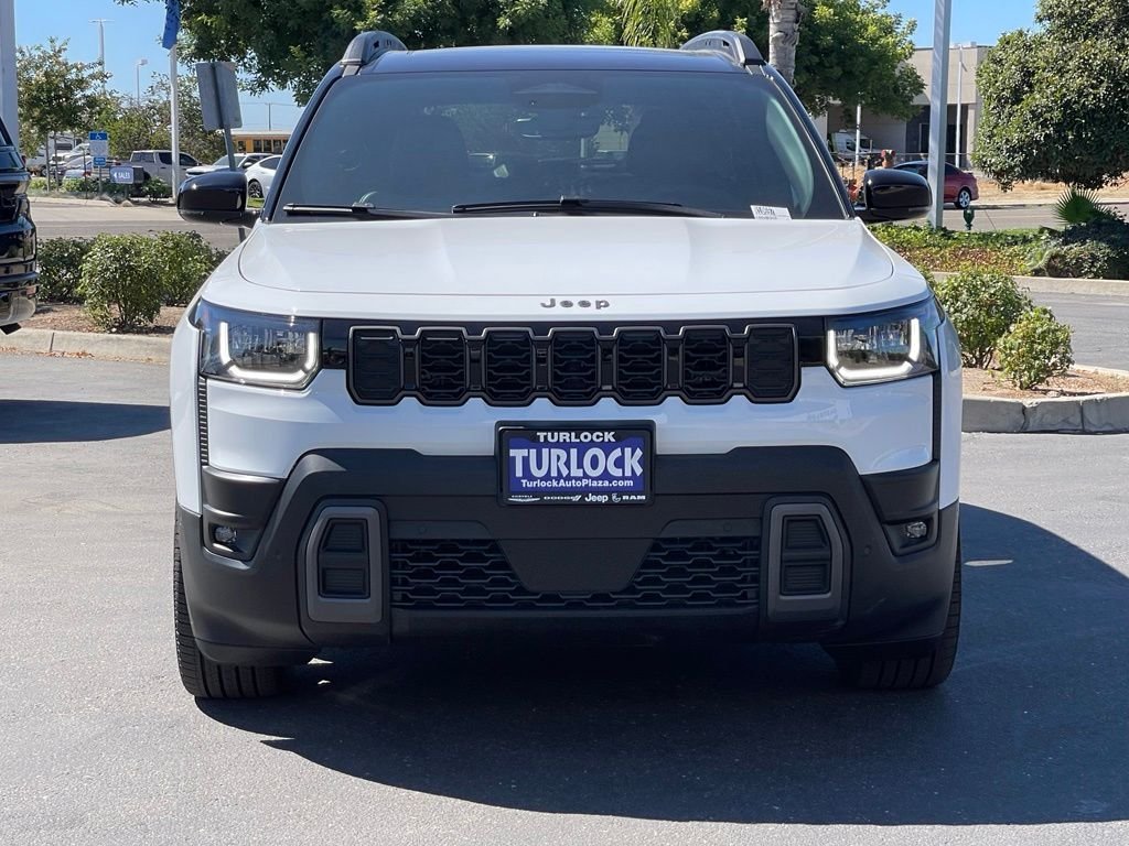 New 2026 Bright White Clear-Coat Exterior Paint Jeep Overland image 2
