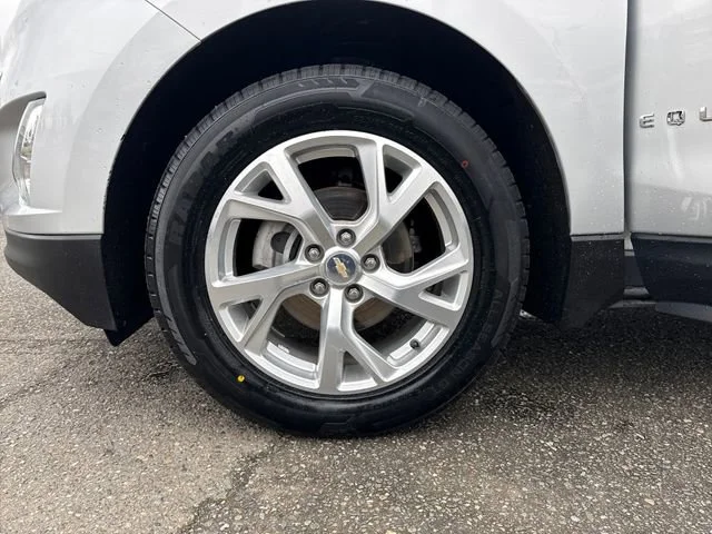 Used 2021 Silver Ice Metallic Chevrolet Premier image 26