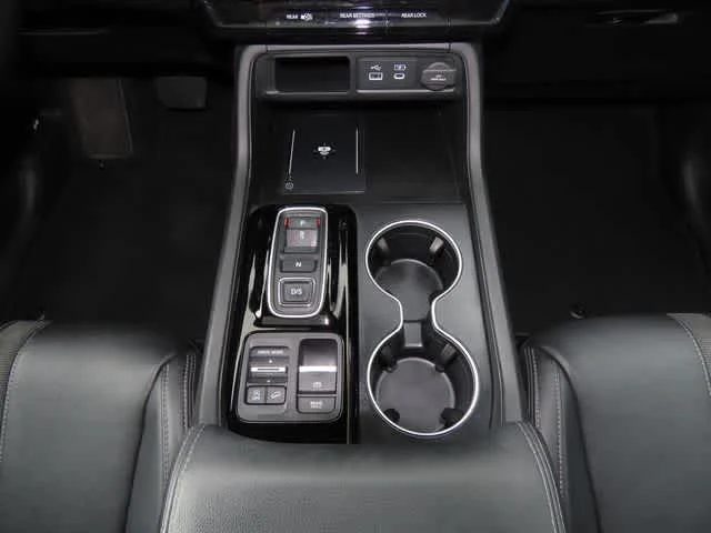 2023 Honda Pilot Touring - Photo 27