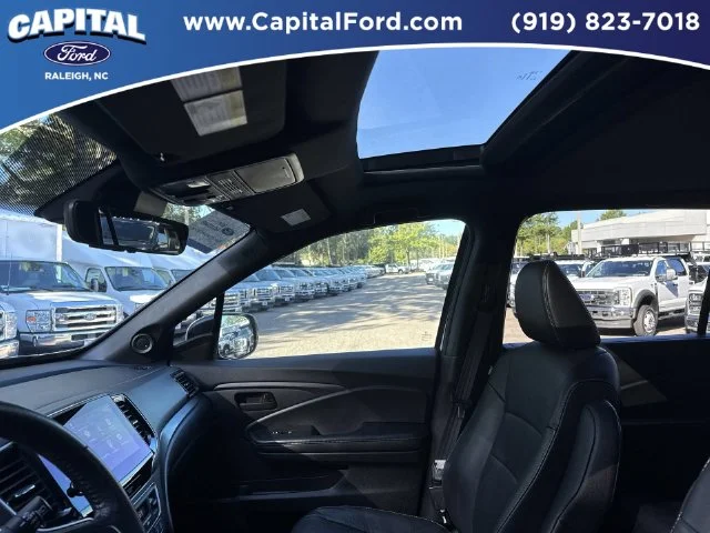 Used 2023  Honda EX-L image 22