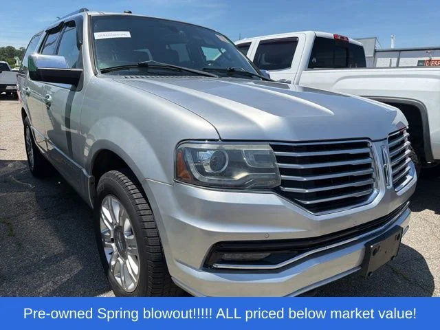 Used 2016 Silver Lincoln Select image 15