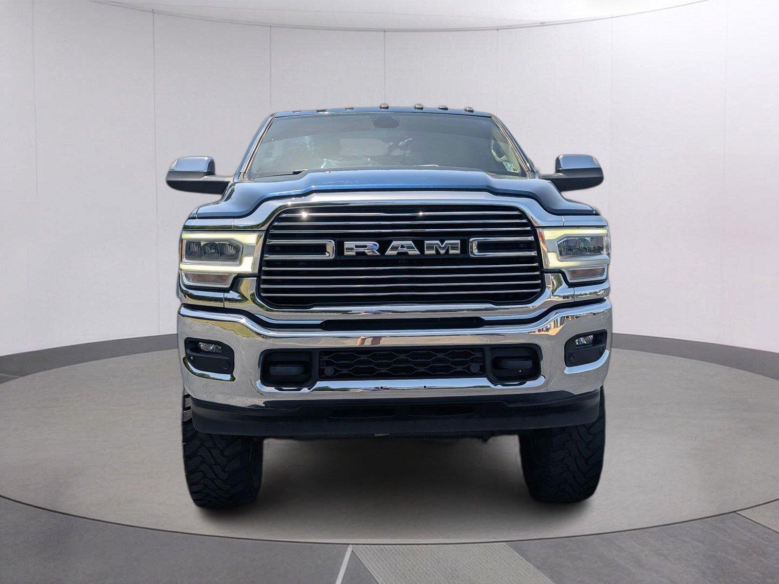 Used 2020 Patriot Blue Pearlcoat Ram Laramie image 9