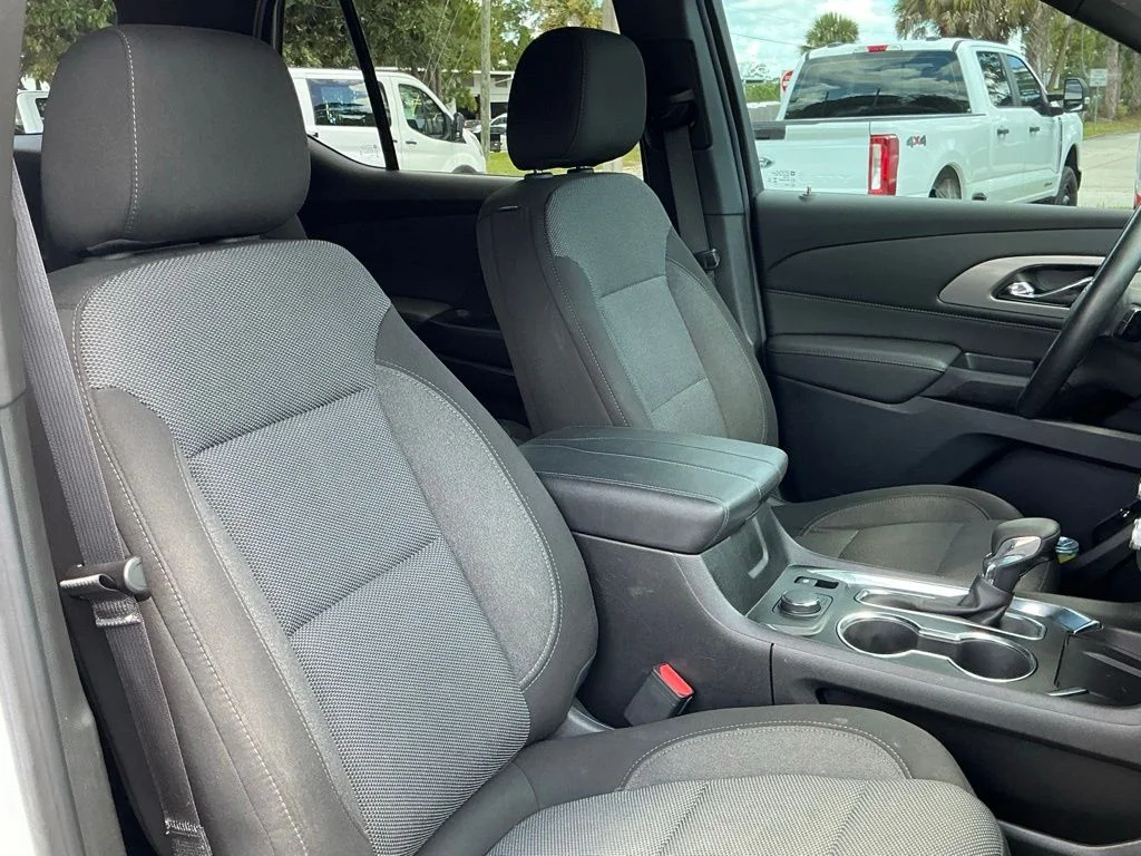 Used 2023 White Chevrolet LT image 22