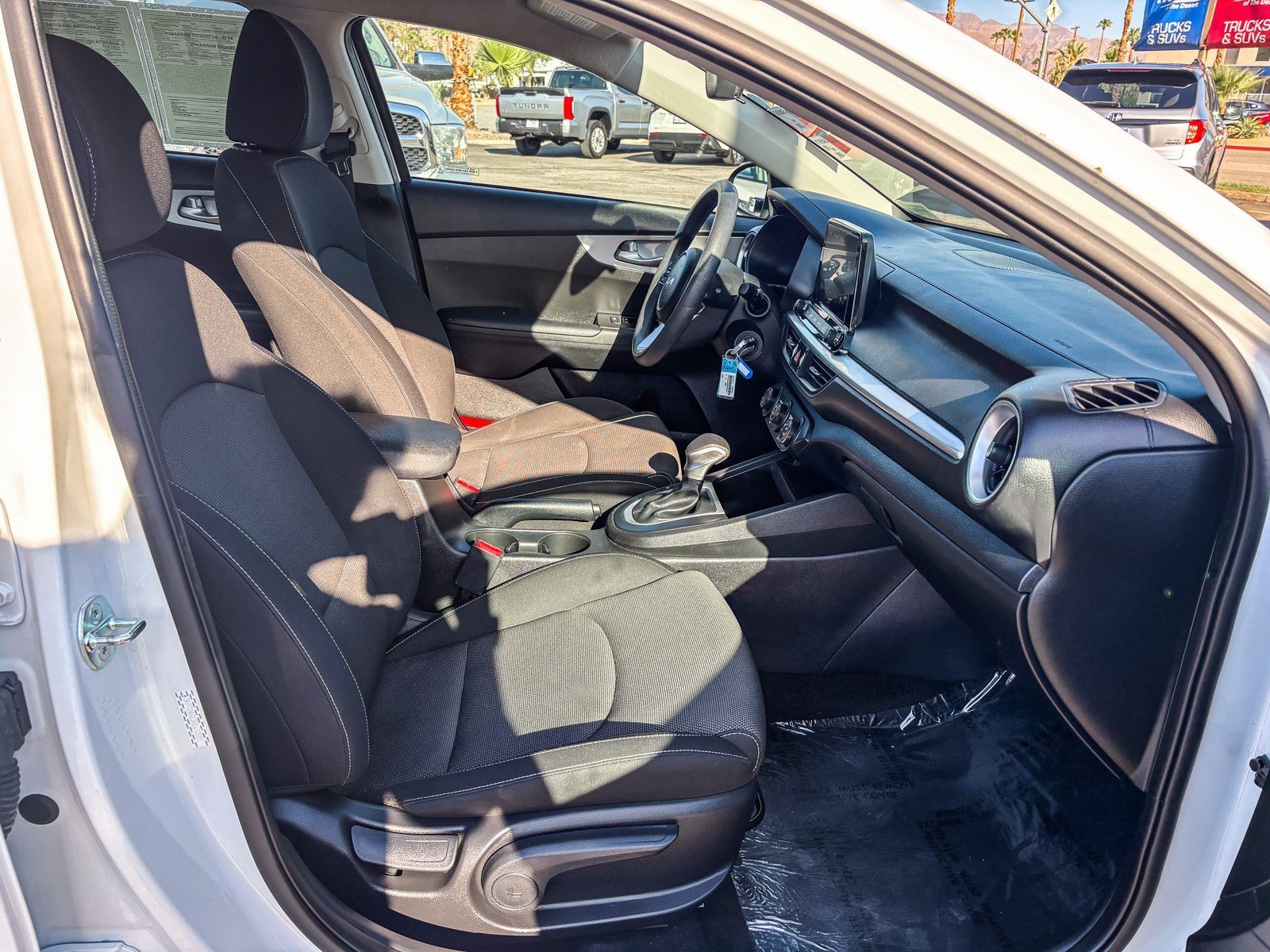 Used 2024 Clear White Kia LX image 18