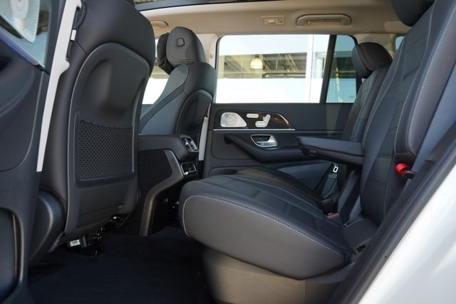 New 2026 Polar White Mercedes-Benz GLS 450 image 30