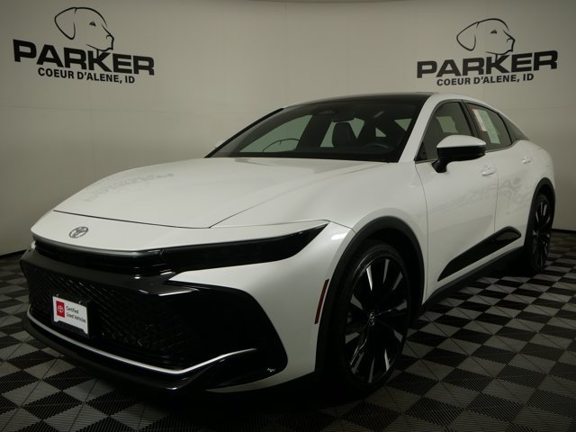 2023 Toyota Crown Limited AWD's photo