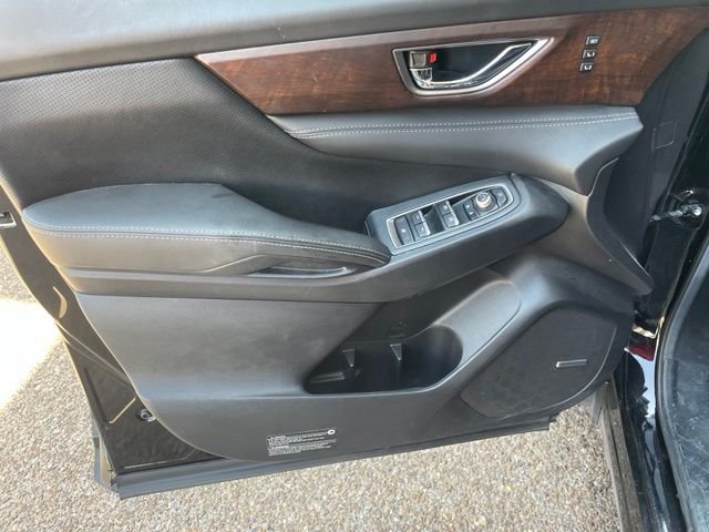 Used 2025 Black Subaru Touring image 9