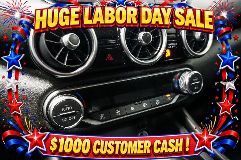Used 2022 White Nissan SR image 19