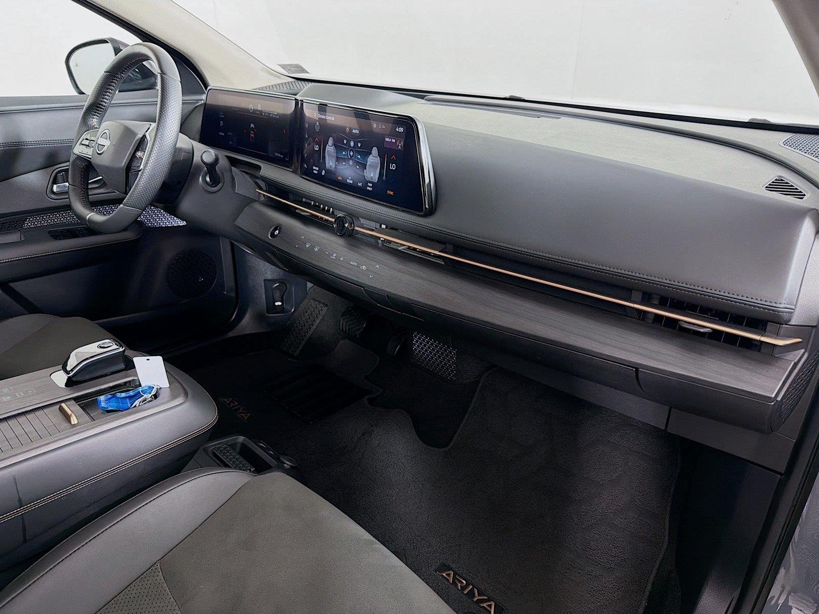 Used 2024 Boulder Gray Pearl Nissan ENGAGE+ image 32