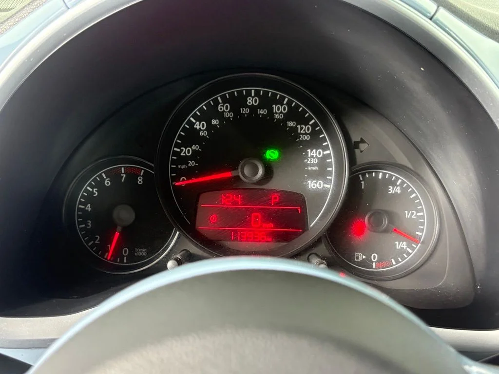 Used 2012 Blue Volkswagen 2.5L image 2
