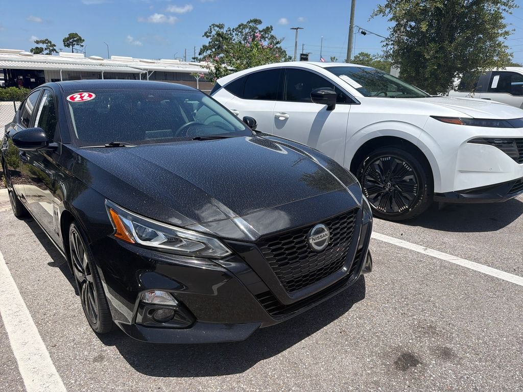 Used 2022 Black Nissan 2.5 SR image 3