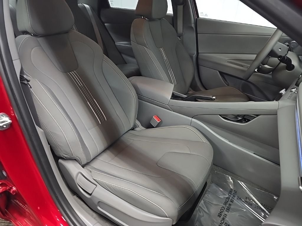 Used 2024 Red Hyundai SEL image 16