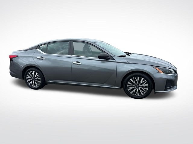 Used 2024 Gun Metallic Nissan 2.5 SV image 6
