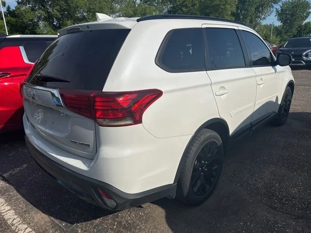 Used 2018 Mitsubishi Outlander LE with VIN JA4AD3A37JZ059749 for sale in White Bear Lake, Minnesota