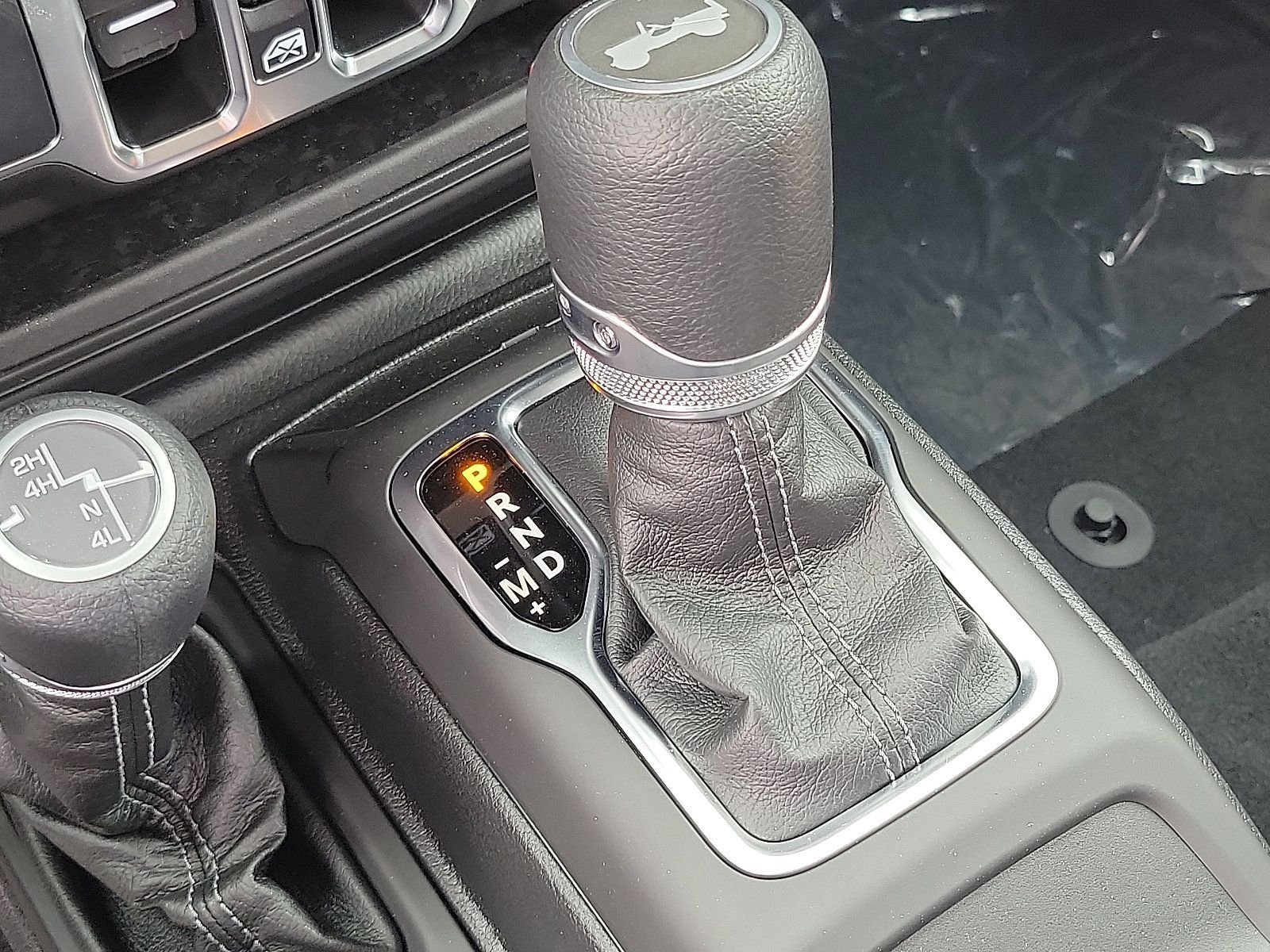 2025 Jeep Wrangler 4-Door Sahara - Photo 11