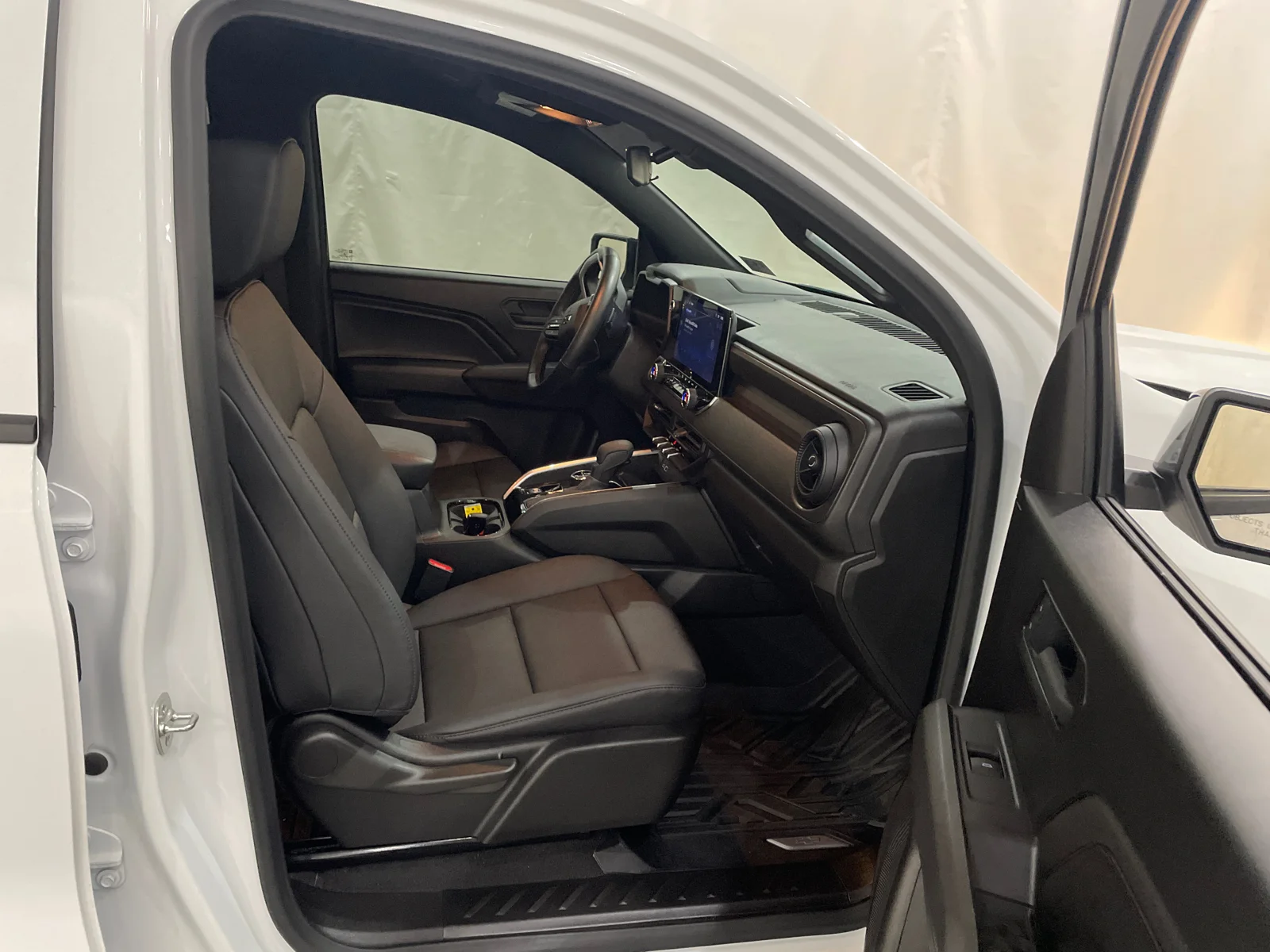 Used 2026 Summit White Chevrolet 4WD Trail Boss image 23