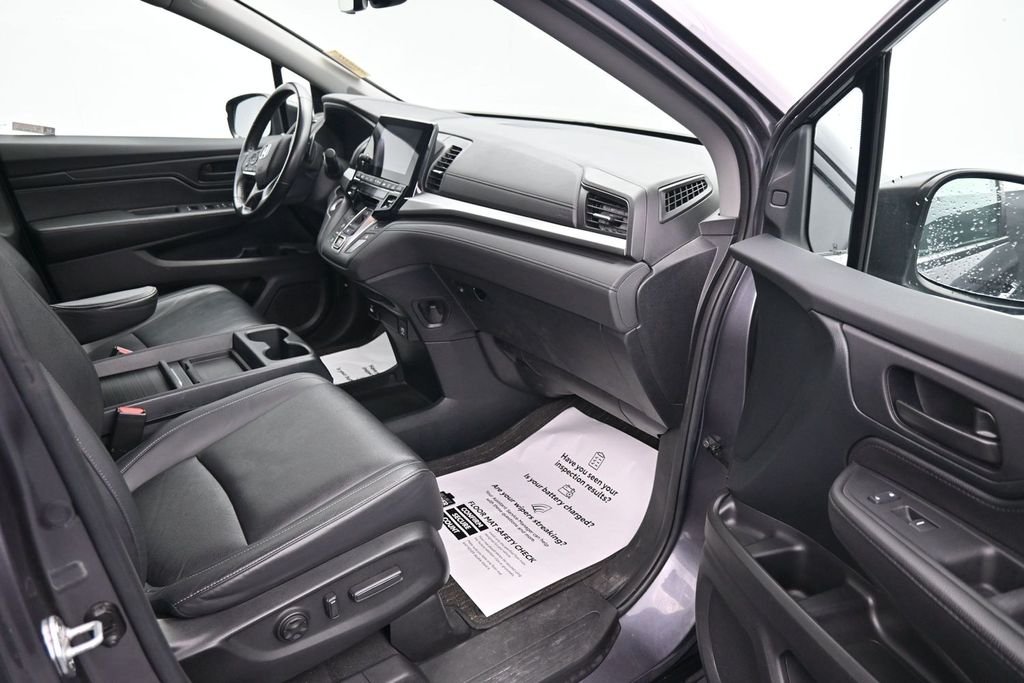 Used 2023  Honda EX-L image 13