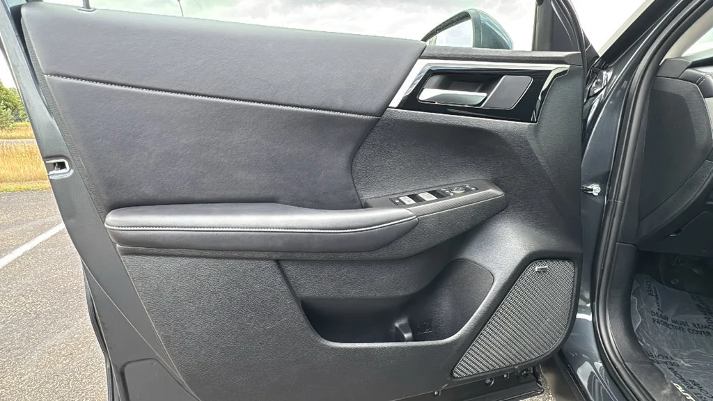 Used 2025 Gray Mitsubishi SE 2.5 S-AWC image 21