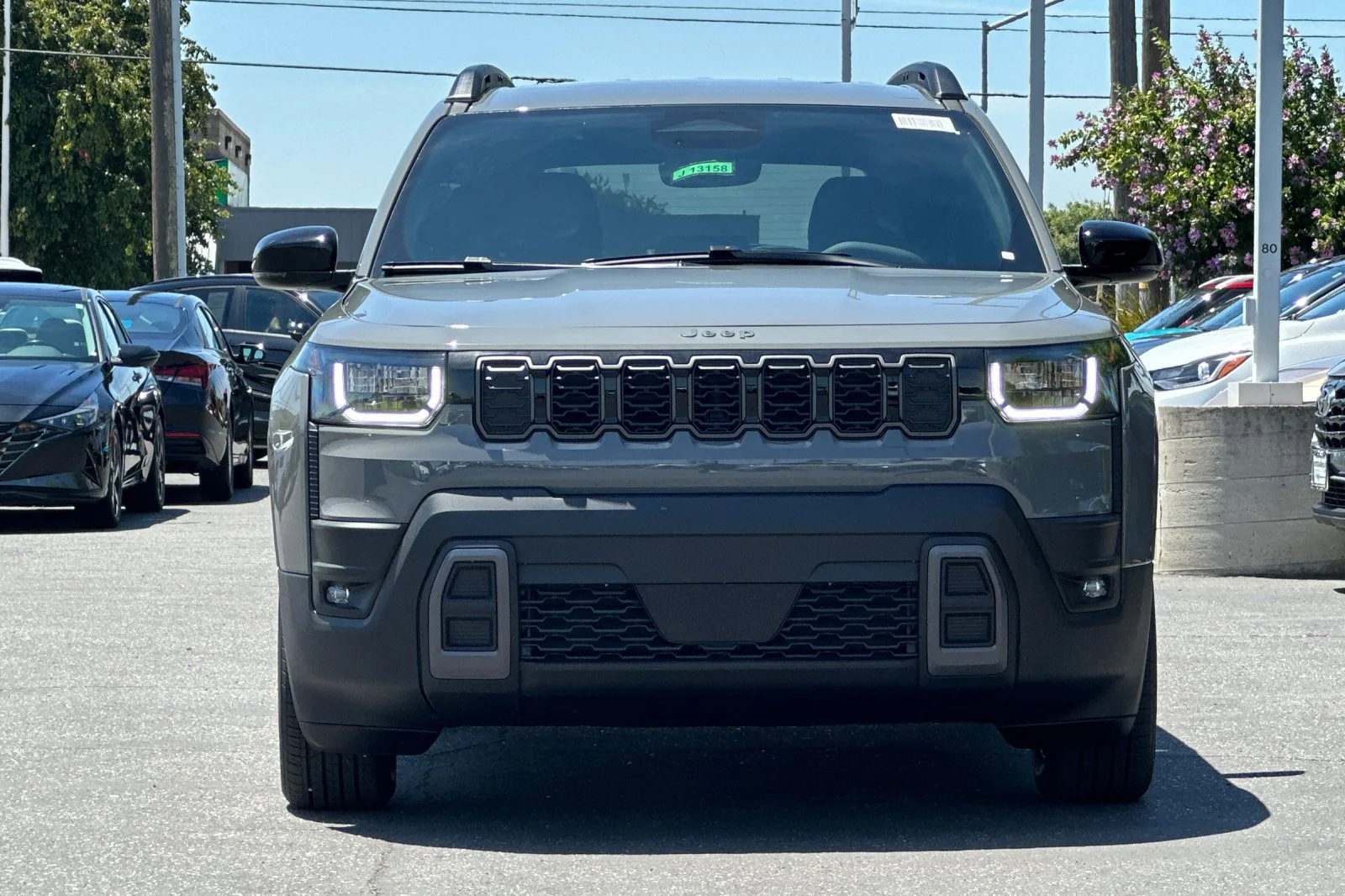 New 2026 Sting-Gray Clear-Coat Exterior Paint Jeep Limited image 9