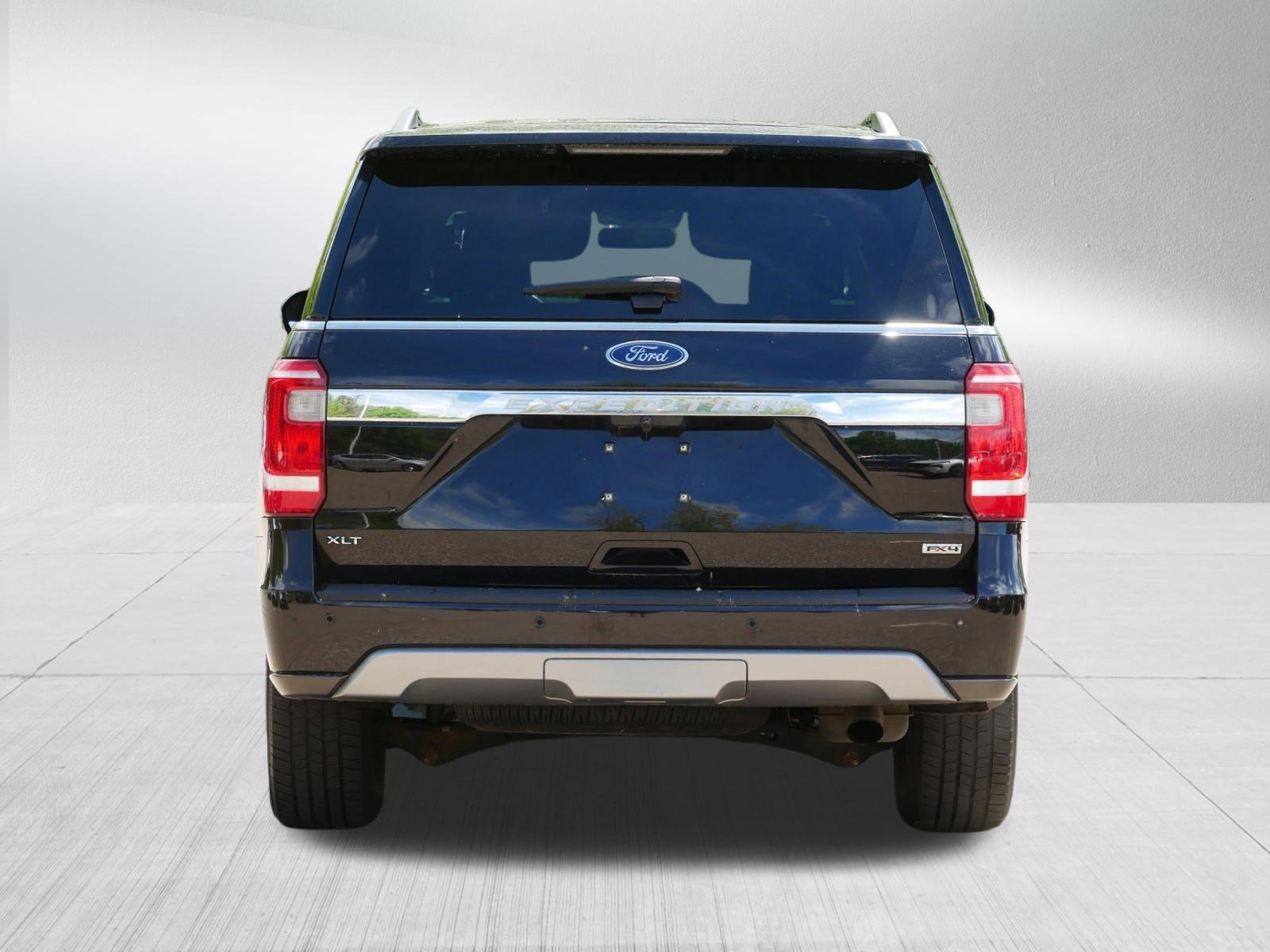 Used 2021 Agate Black Metallic Ford XLT image 6