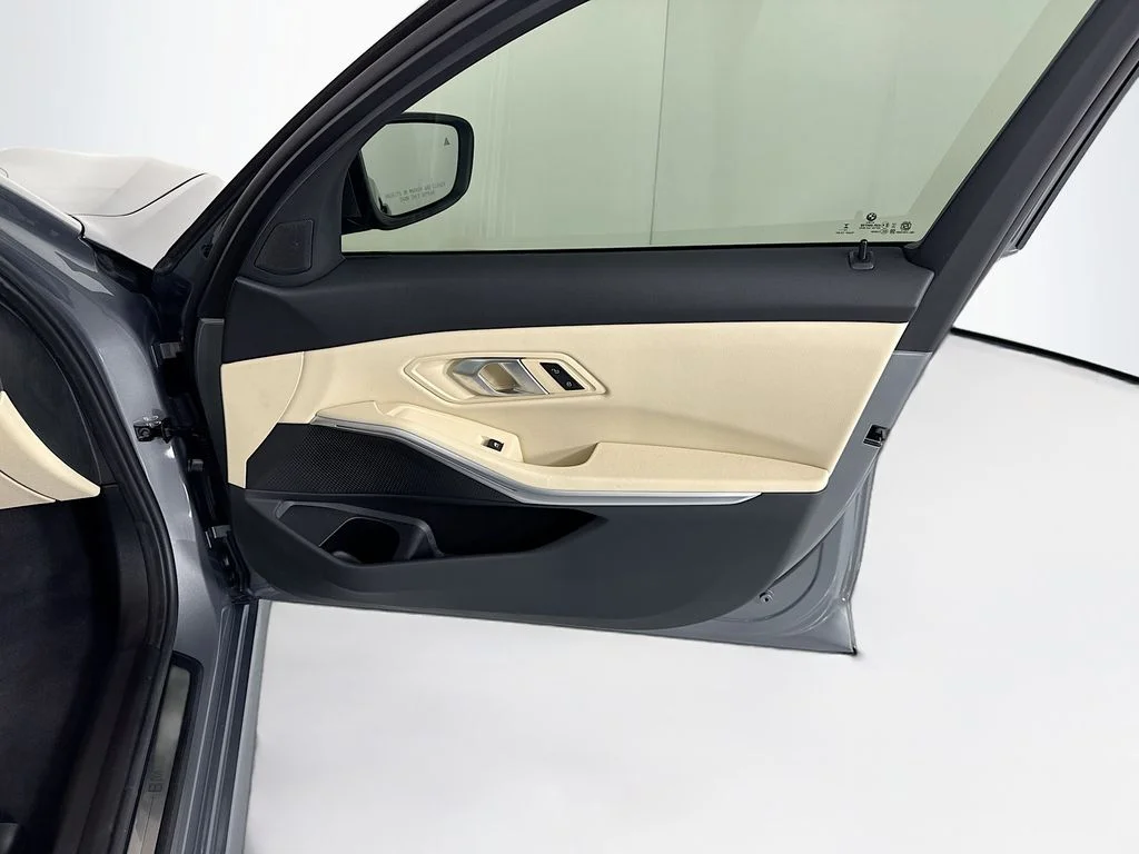 2025 BMW 3 Series 330i - Photo 26
