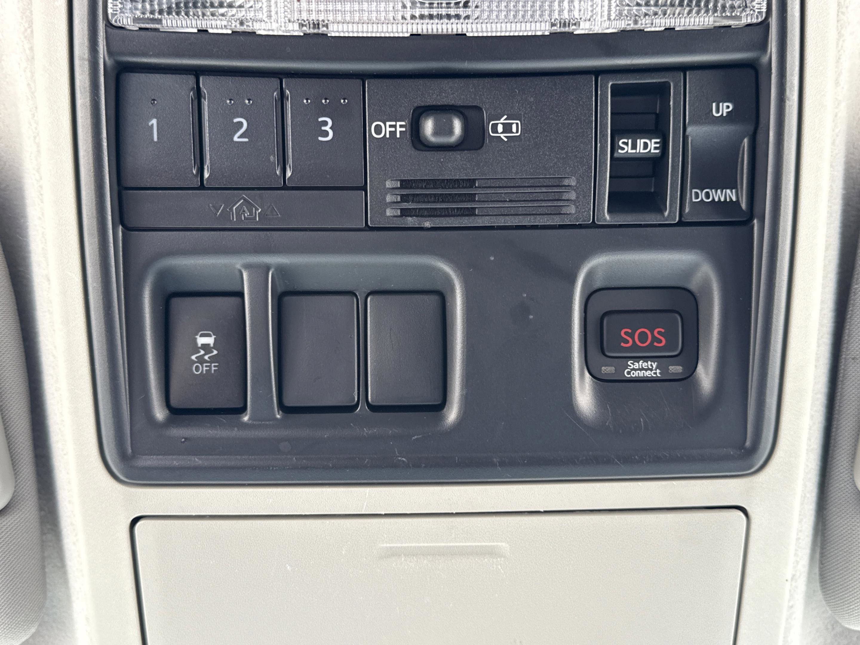 Used 2016 Magnetic Gray Metallic Toyota Limited image 18