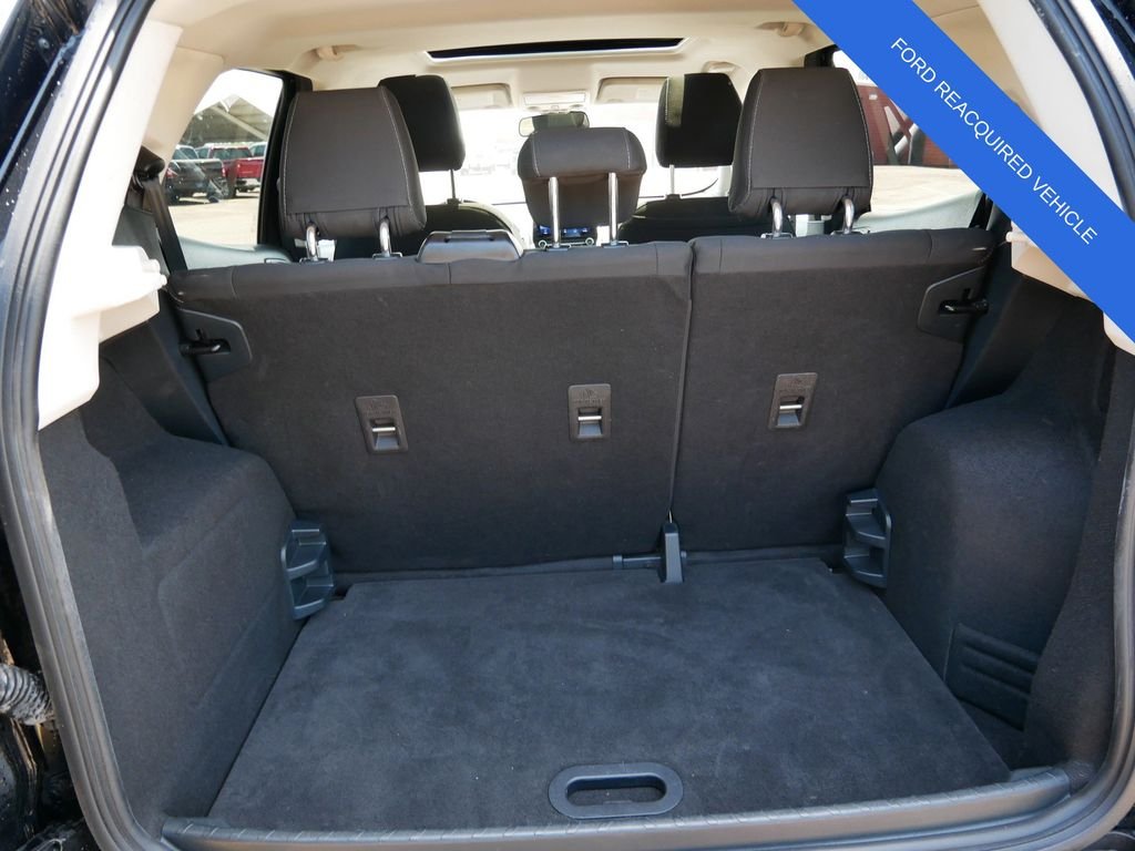 Used 2020 Black Ford SE image 10