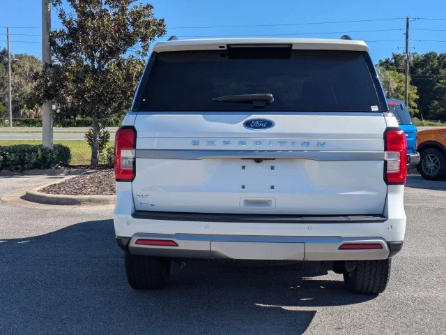 Used 2024 White Metallic Ford XLT image 5