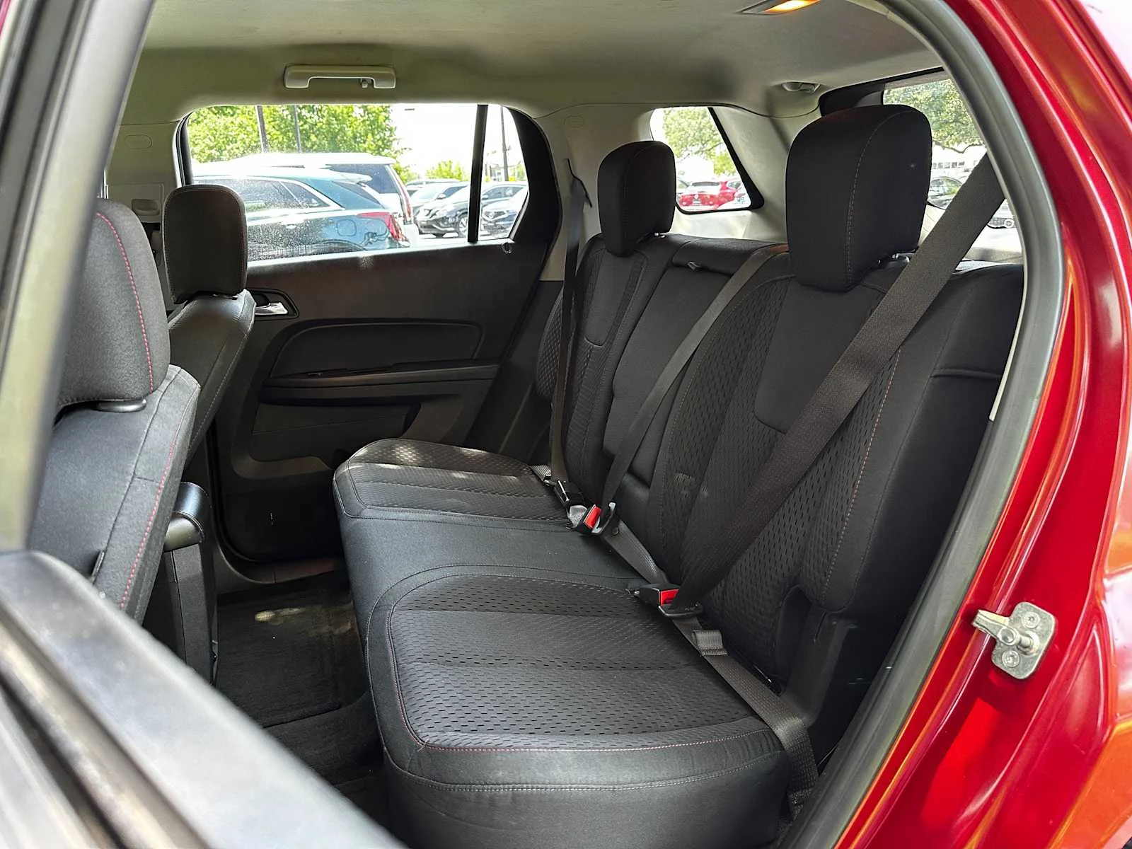 Used 2015 CRYSTAL RED TINTCOAT GMC SLE image 18