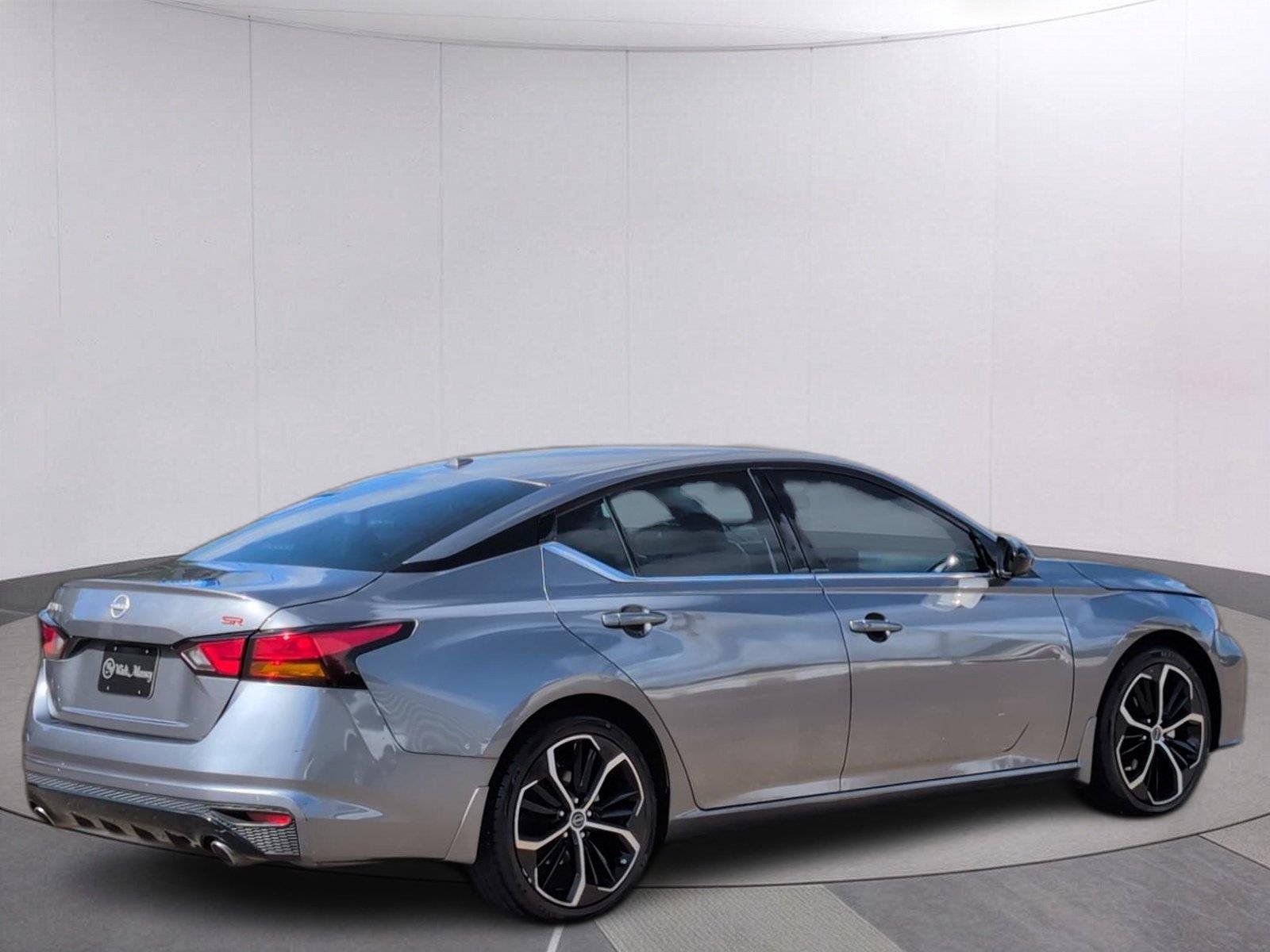 Used 2024 Gun Metallic Nissan 2.5 SR image 6