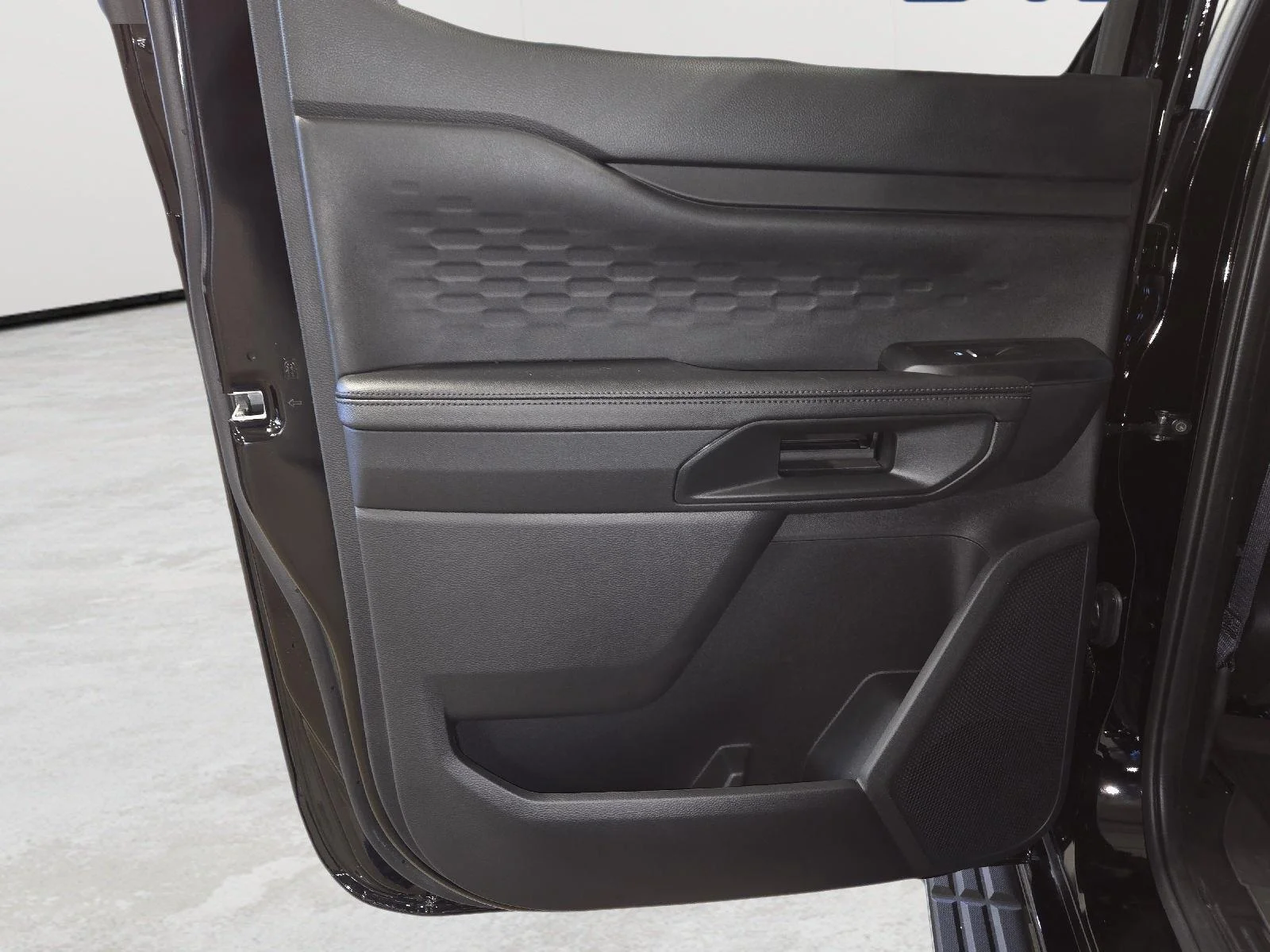 Used 2026 Shadow Black Ford XLT image 40