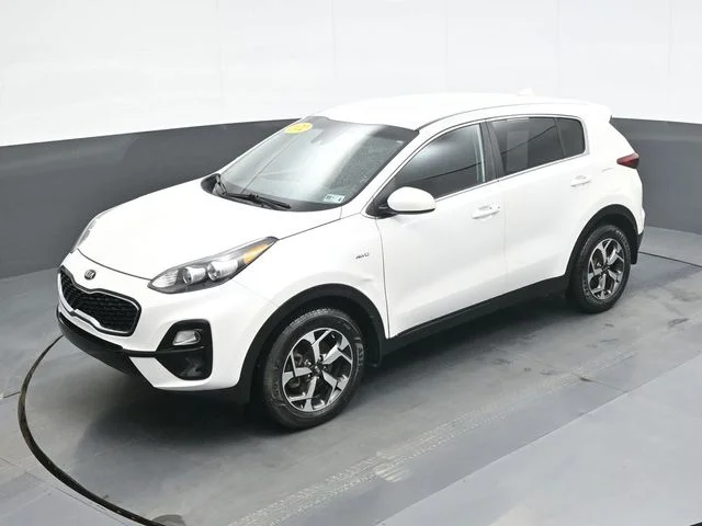 Used 2022 White Kia LX image 13