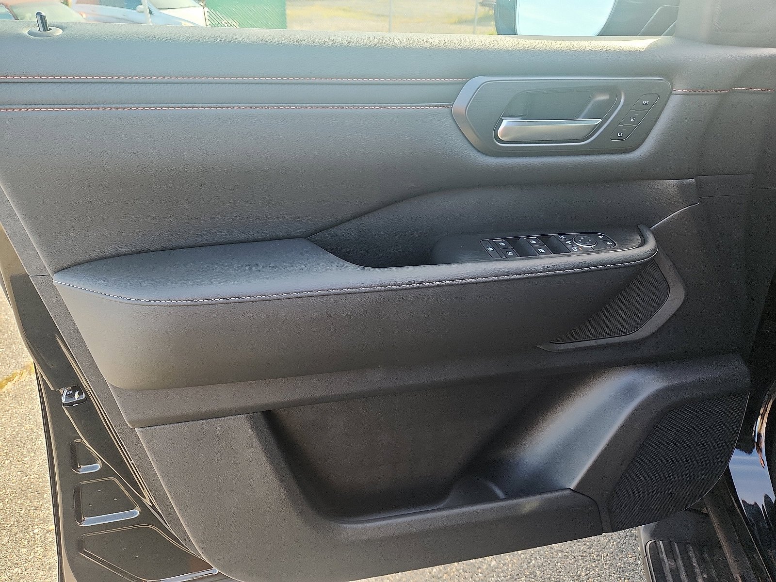 2026 Nissan Armada PRO-4X - Photo 10