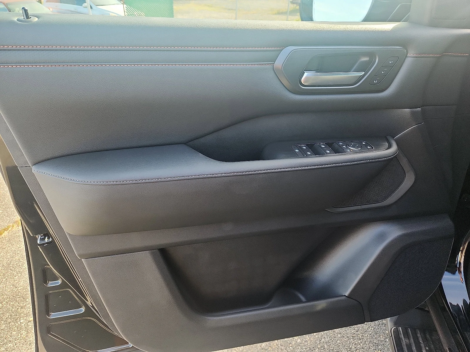 2026 Nissan Armada PRO-4X - Photo 10