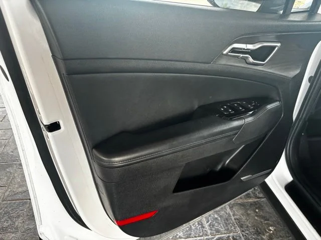 Used 2024 White Kia X-Line image 9