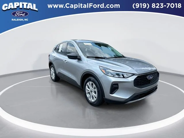 Used 2023 Silver Ford Active image 2