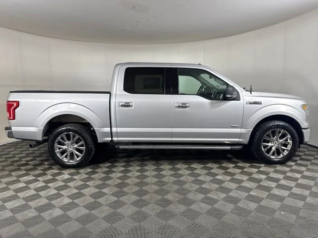 Used 2016 Silver Ford XLT image 2