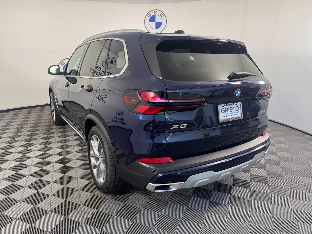 Used 2026 Blue BMW xDrive40i image 10