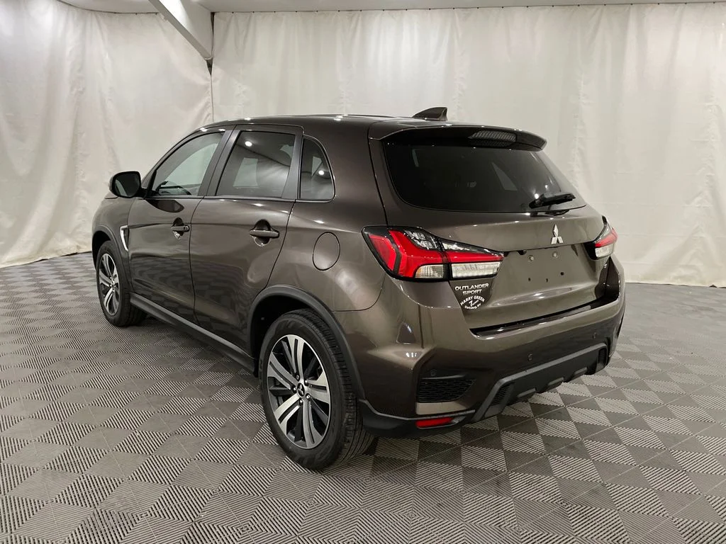 Used 2024 Oak Brown Metallic Mitsubishi SE image 8