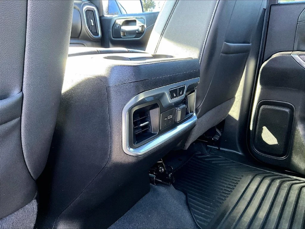 Used 2020 White Chevrolet LTZ image 34