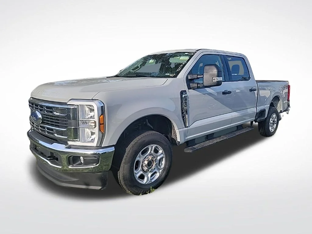 Used 2026 White Ford XLT image 2
