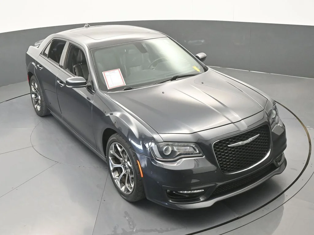 Used 2018 Maximum Steel Metallic Clearcoat Chrysler S image 55