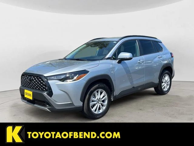 2023 Toyota Corolla Cross LE AWD's photo