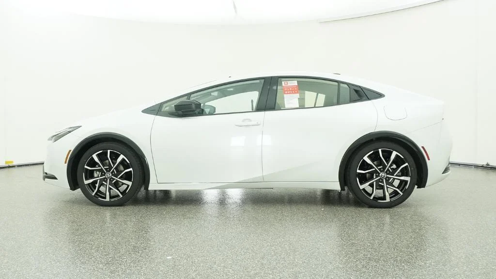 New 2026 Wind Chill Pearl Toyota XSE Premium image 18