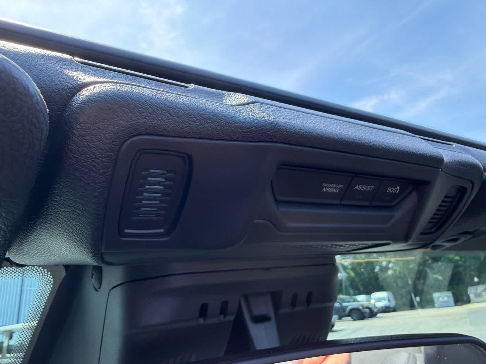 New 2026 Anvil Clear-Coat Exterior Paint Jeep Sport S image 32