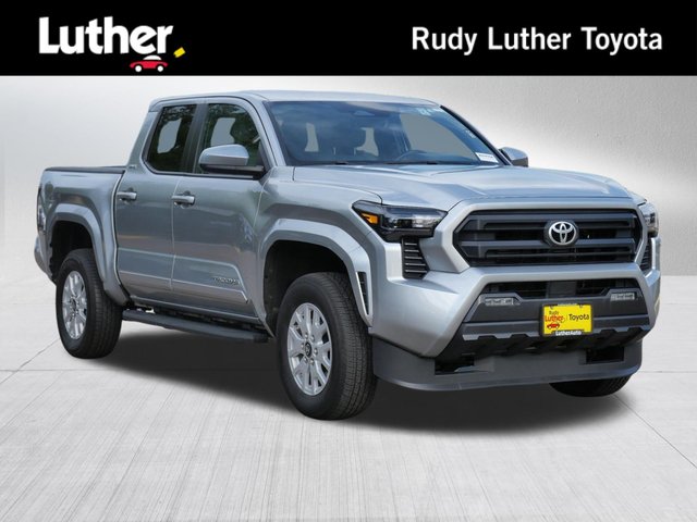 2024 Toyota Tacoma 4WD SR5