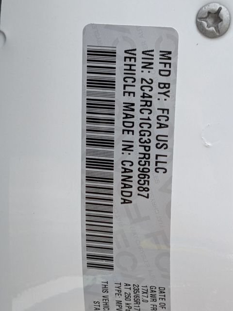 Used 2023 White Chrysler LX image 28